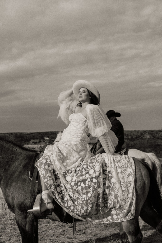 Bridal elopement picture on horseback
